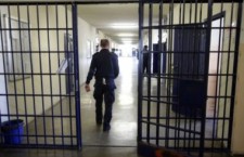 Carceri: 96 suicidi dietro le sbarre nel 2016, ma forse sono di più
