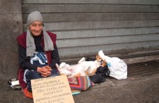 Milano: In nome del decoro il Comune sgombera i senzatetto