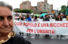 Piemonte, la nuova proposta di legge contro i campi rom è razzista e illegale