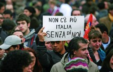 Gli immigrati in Italia producono ricchezza ma sono sempre più poveri
