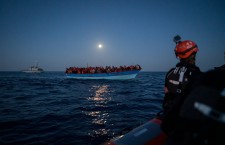 Sea-Eye 4 in rotta verso l’Italia chiede un porto sicuro per tutte le persone salvate