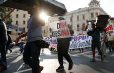Perù: Migliaia di abitanti si dirigono in carovana a Lima per chiedere la rinuncia della Boluarte