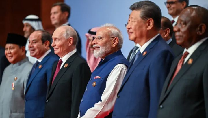 Lo scudo dei Brics alla Russia e il suicidio logistico della NATO