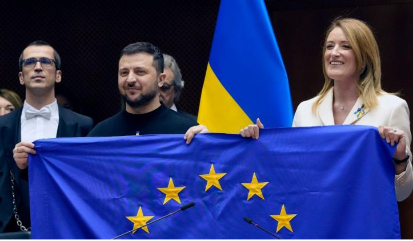 Il vero motivo per cui UE e NATO continuano a tenere in vita il ‘capro espiatorio’ Zelensky