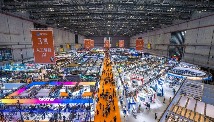 CIIE 2026 a Shanghai: la fiera delle importazioni che conferma la leadership economica della Cina
